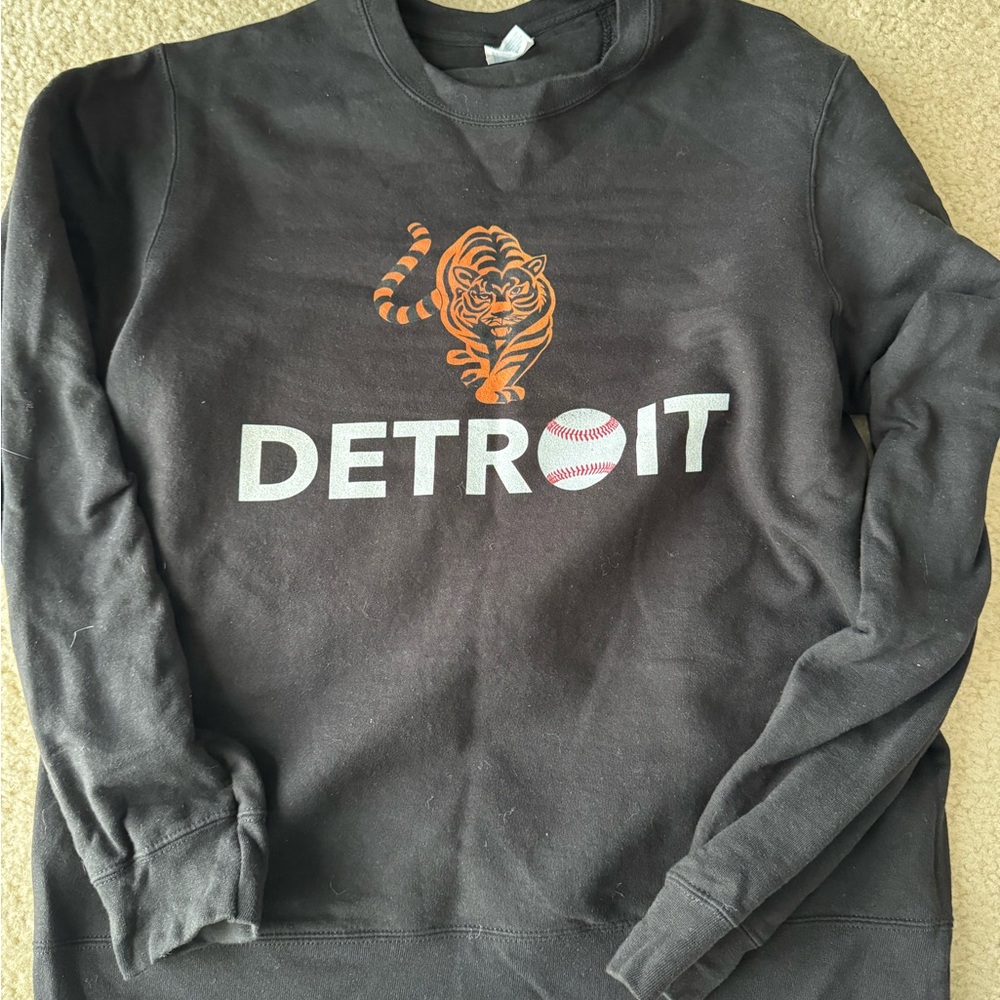 Detroit Tigers EUC Black Sweatshirt SIZE Medium